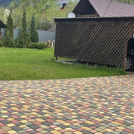 Marniuta's House Mizhhirya (Transcarpathia)