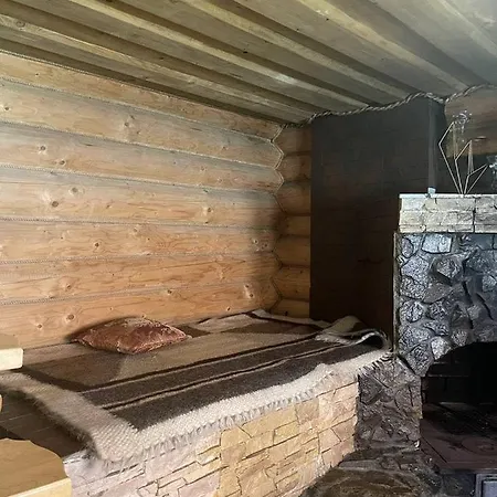Marniuta's House Mizhhirya (Transcarpathia)